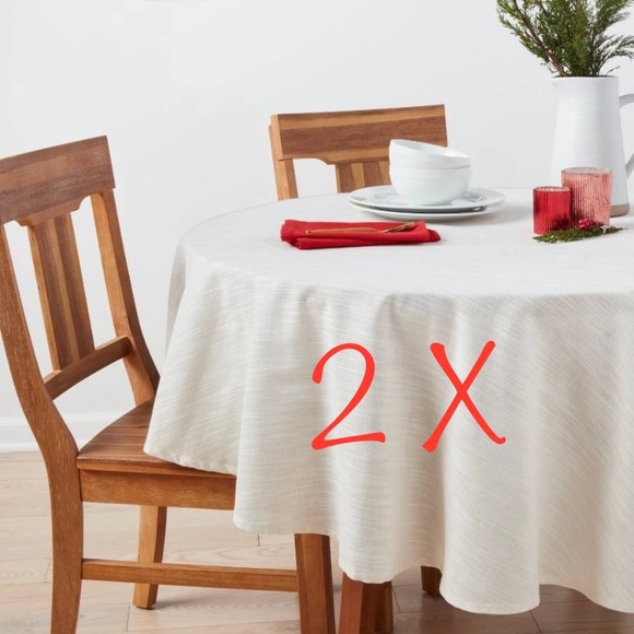 Threshold Dining Nwt Threshold Round Gold Tablecloths 2 Poshmark